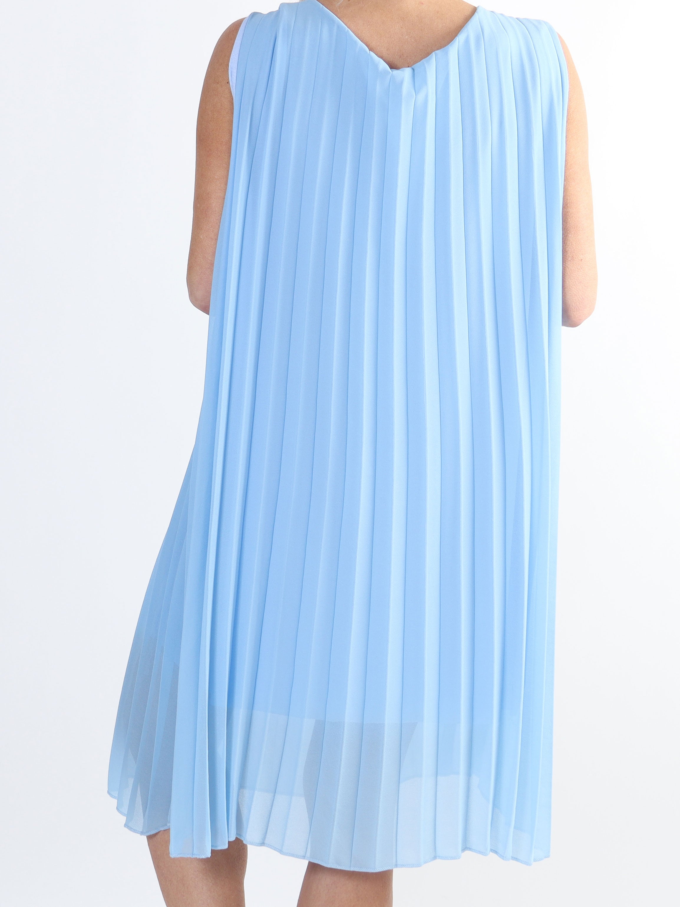 Saline - Sød plus size kjole i plisseret chiffon uden ærmer